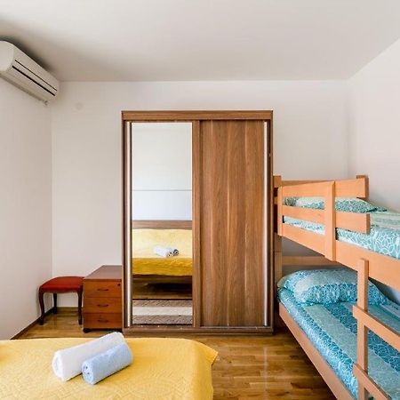 Apartments Lille Херцег-Новий Екстер'єр фото