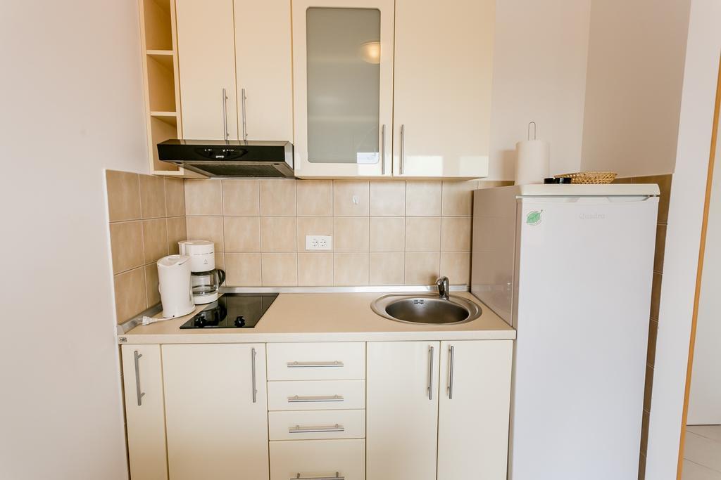 Apartments Lille Херцег-Новий Екстер'єр фото
