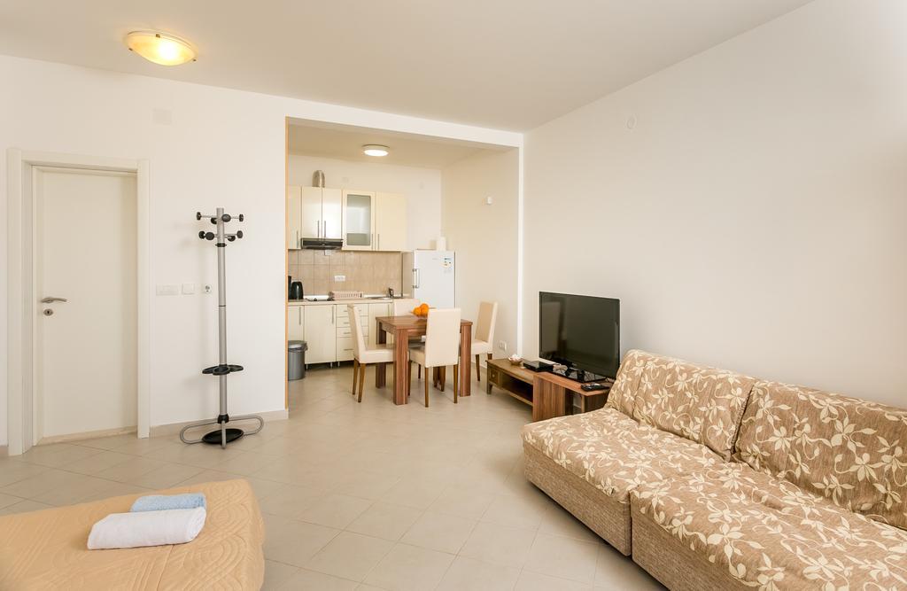Apartments Lille Херцег-Новий Екстер'єр фото